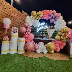 קשת בלונים עגול ורוד זהב