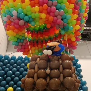 כדור פורח ענק מבלונים